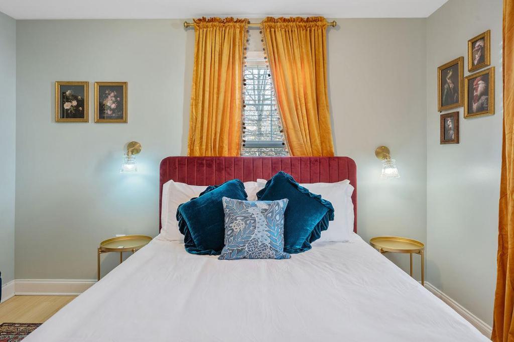 New Victorian Theme, 3Br, Lrg Backyard Close To Pnc Arena, Downtown, And Rdu Airport Raleigh Eksteriør billede