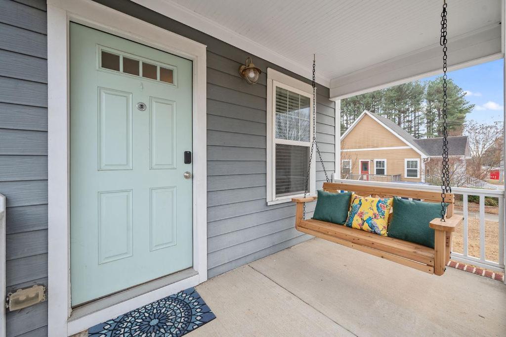New Victorian Theme, 3Br, Lrg Backyard Close To Pnc Arena, Downtown, And Rdu Airport Raleigh Eksteriør billede